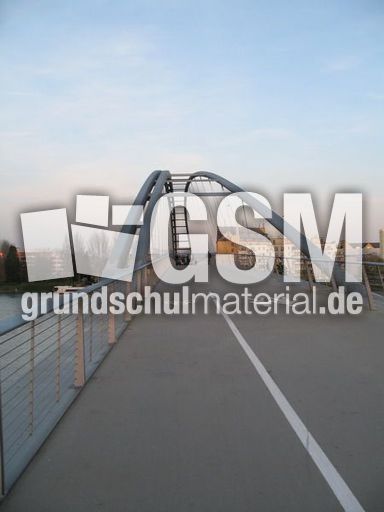 Weil am Rhein Dreiländerbrücke 005.jpg